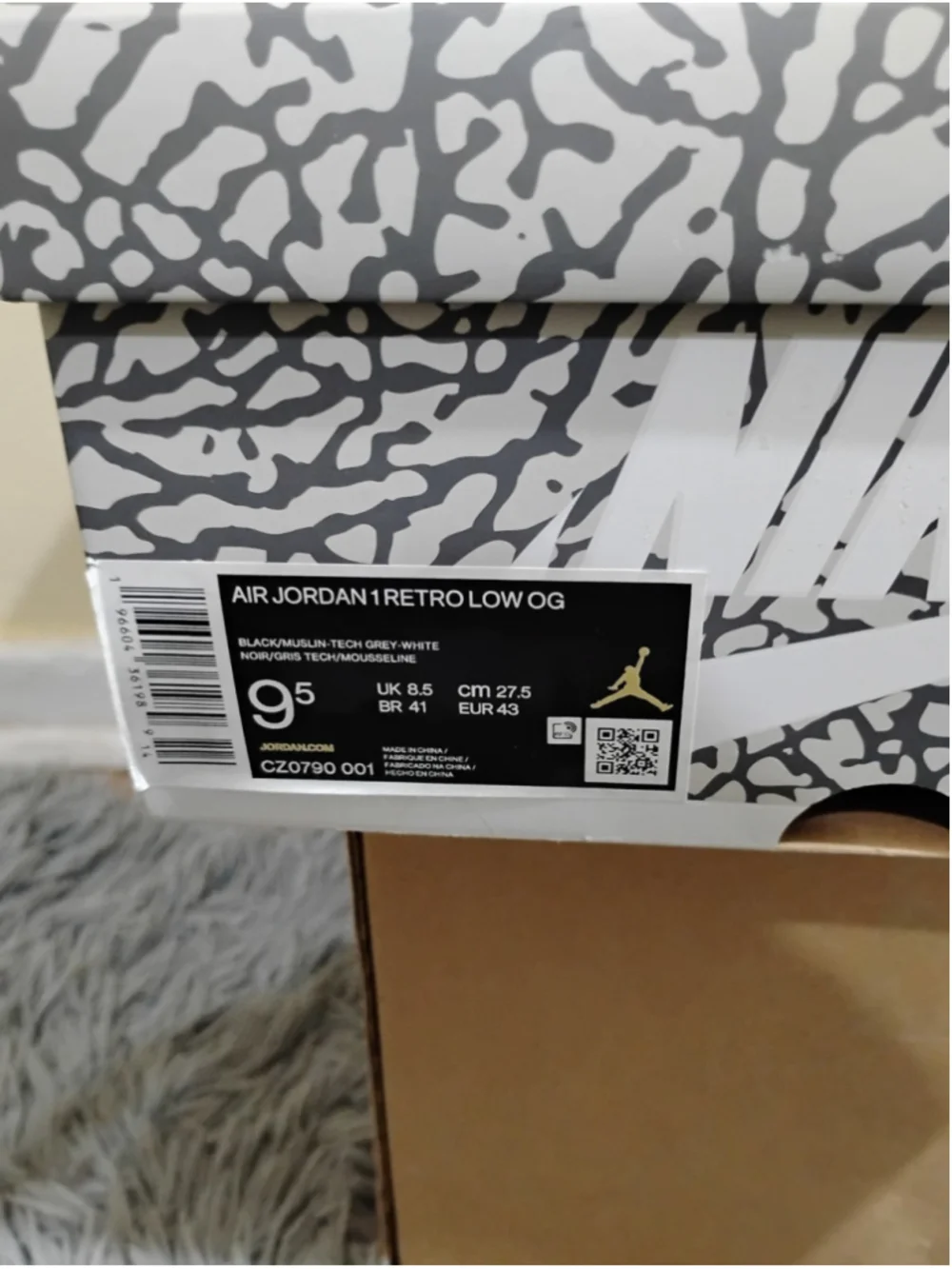 Nike Air Jordan 1 Retro OG Low Black Cement Men Size 9.5 / Women 11 CZ0790-001